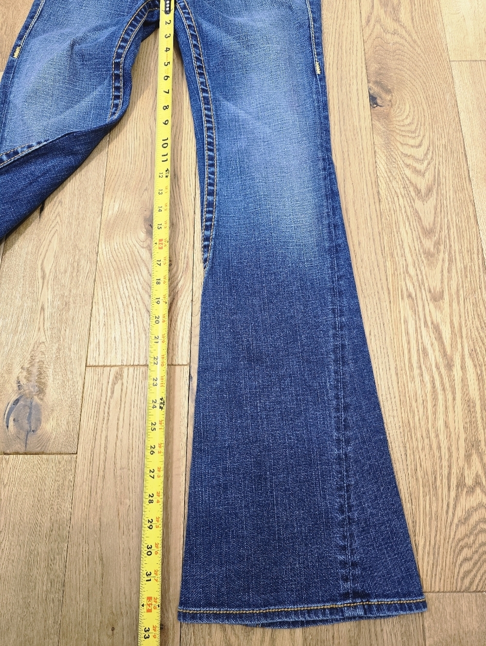 Y2k True Religion Low Rise Flare Jeans Size 31 Medium Wash - Picture 12 of 12
